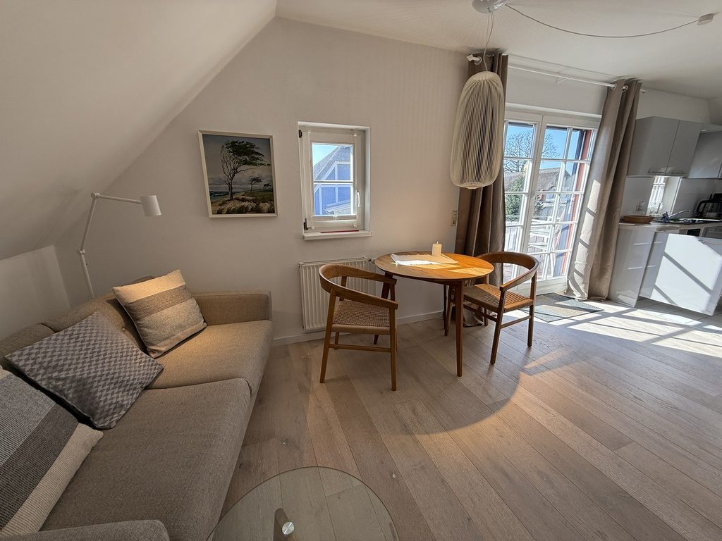 Wohn-Esszimmer in der Abendsünn