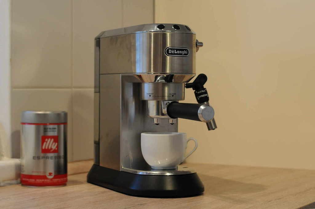 Kaffeemaschine in der Küche der Bültensünn