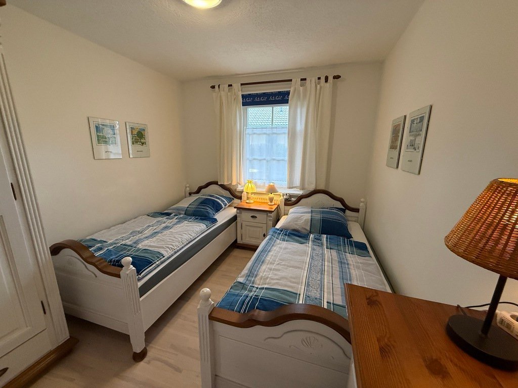Schlafzimmer mit Einzelbetten, zweite Ansicht, in der Bültensünn